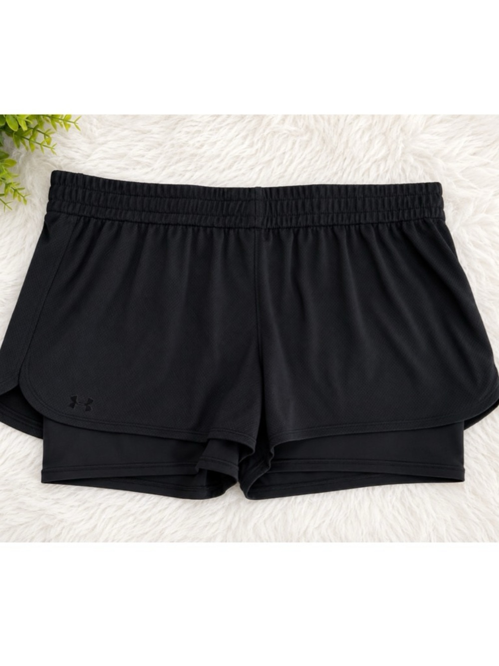 Under Armour Black Women's Dual-Layer Athletic Compression Shorts